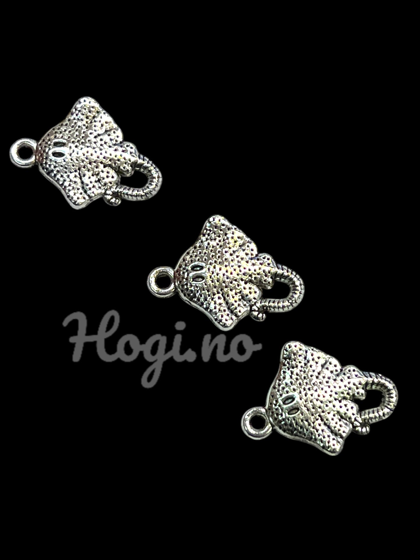 Charms - fisk / skate sølvfarget Metallcharms m/oppheng