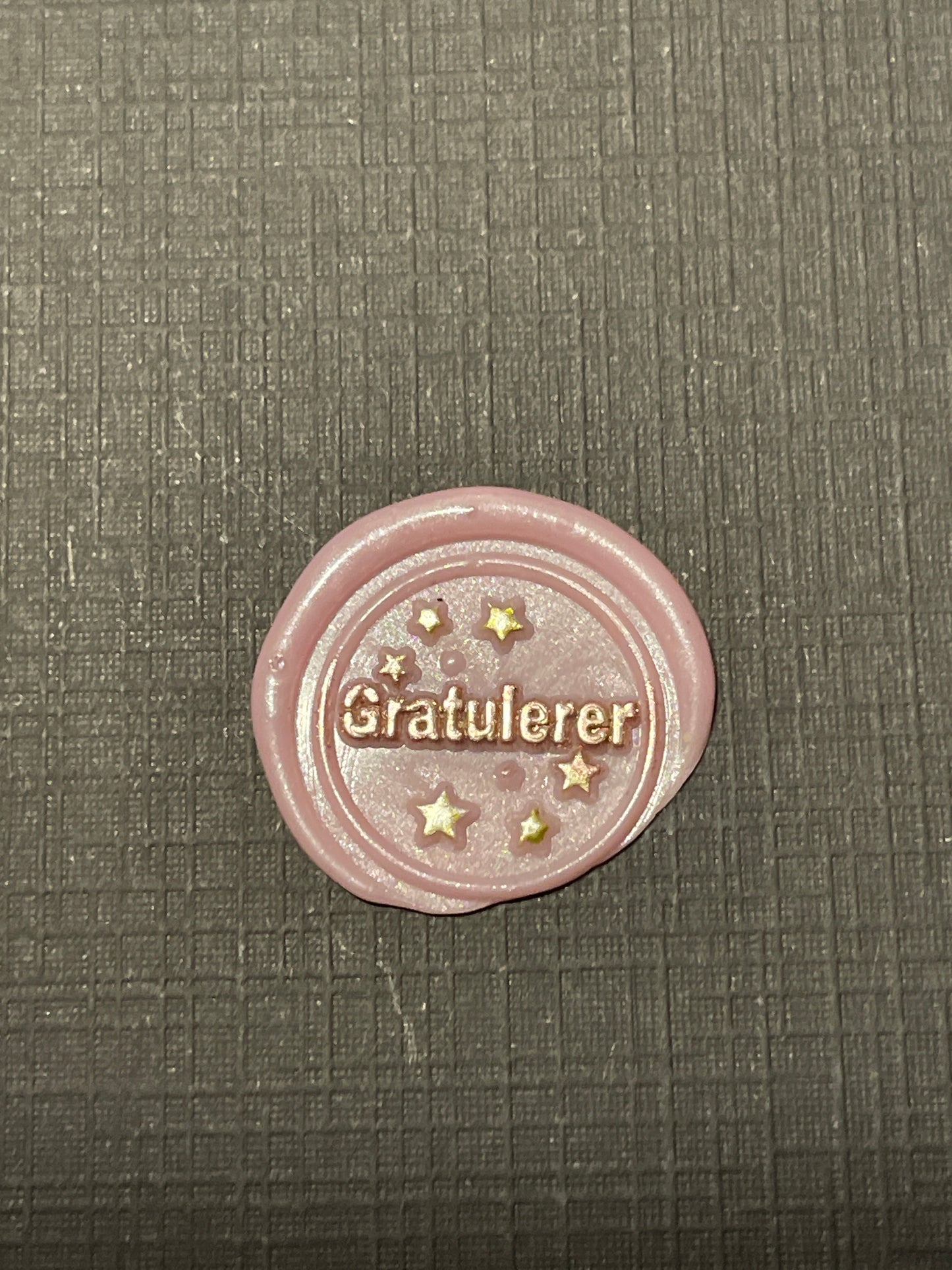 EKSKLUSIV NYHET! Hogi.no’s lakkstempel- wax sealing coin - ✨«Gratulerer»✨ med stjerner - lakkstempel segl-Ø 20mm eller Ø 25mm- velg størrelse.