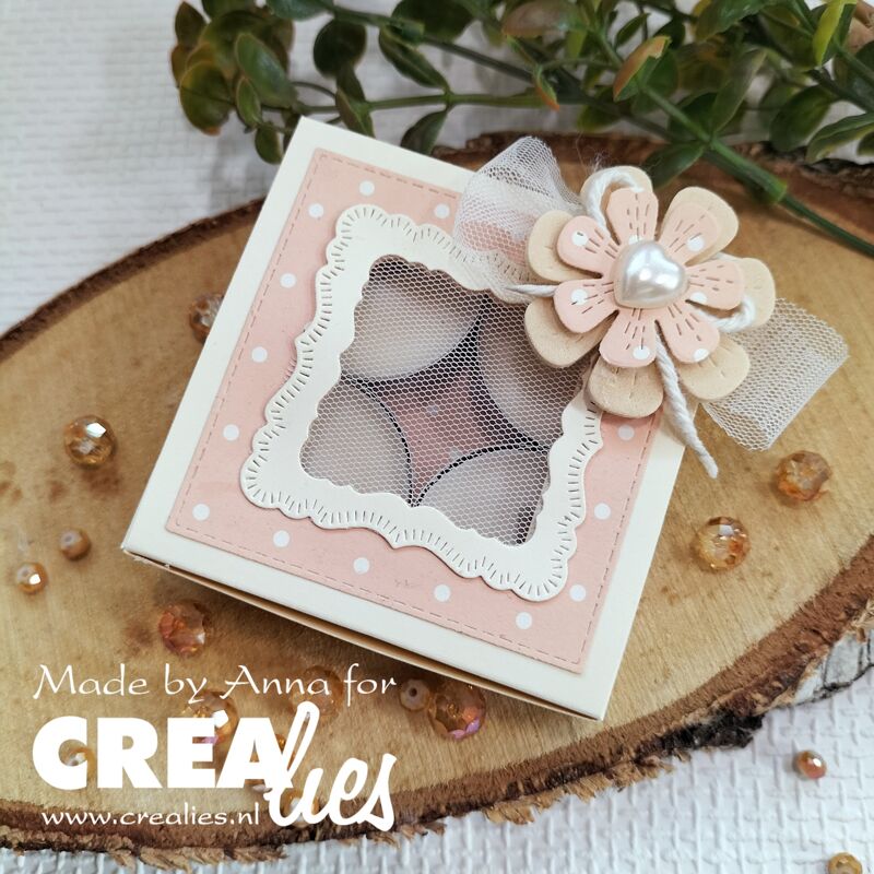Crealies dies - fantasi firkant med stiplet linje / Fantasy square with little stripes - CLNestXXL155