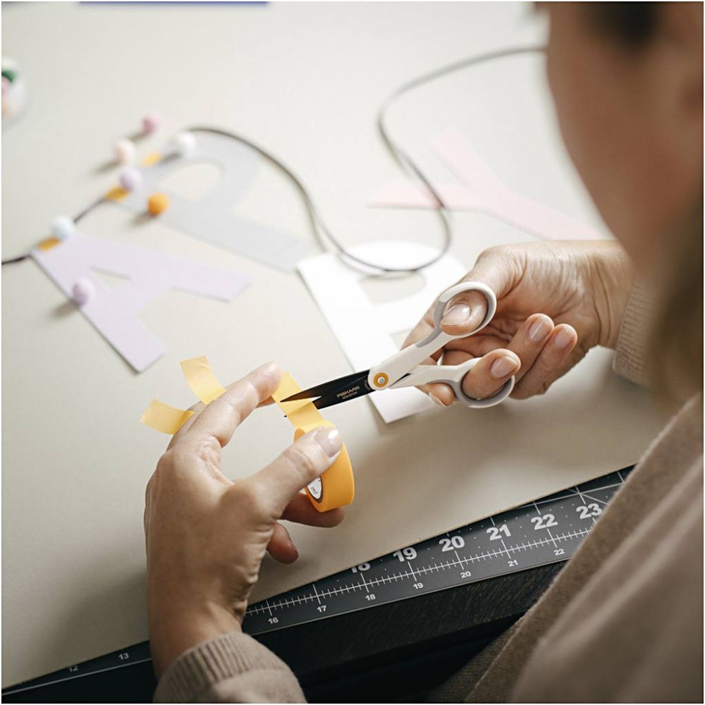 Fiskars Saks med Slipp-lett belegg - universal høyre og venstre hendt