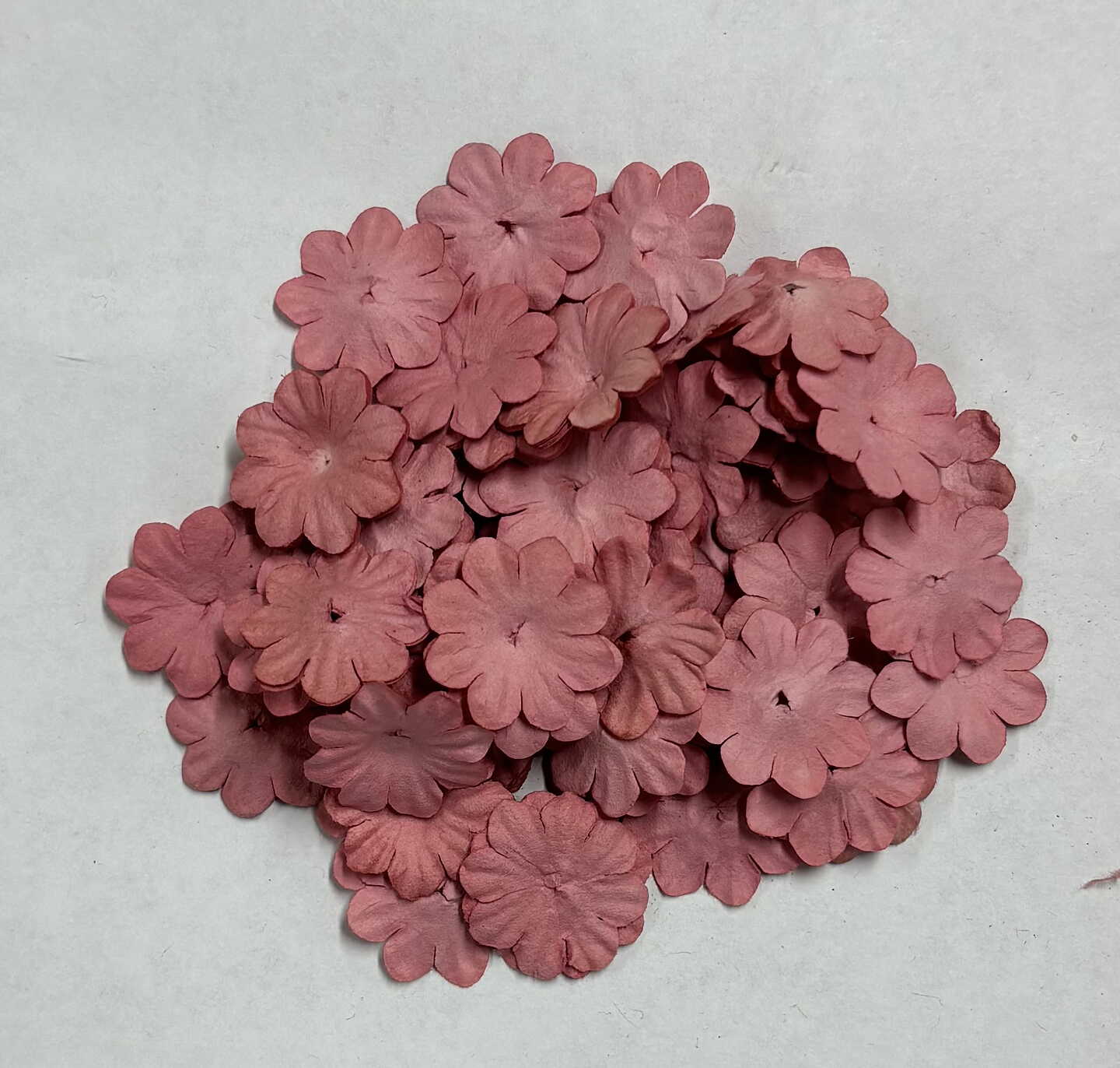 NYHET! Reprint Mini Papirblomster 20 mm 100 st Old Rose