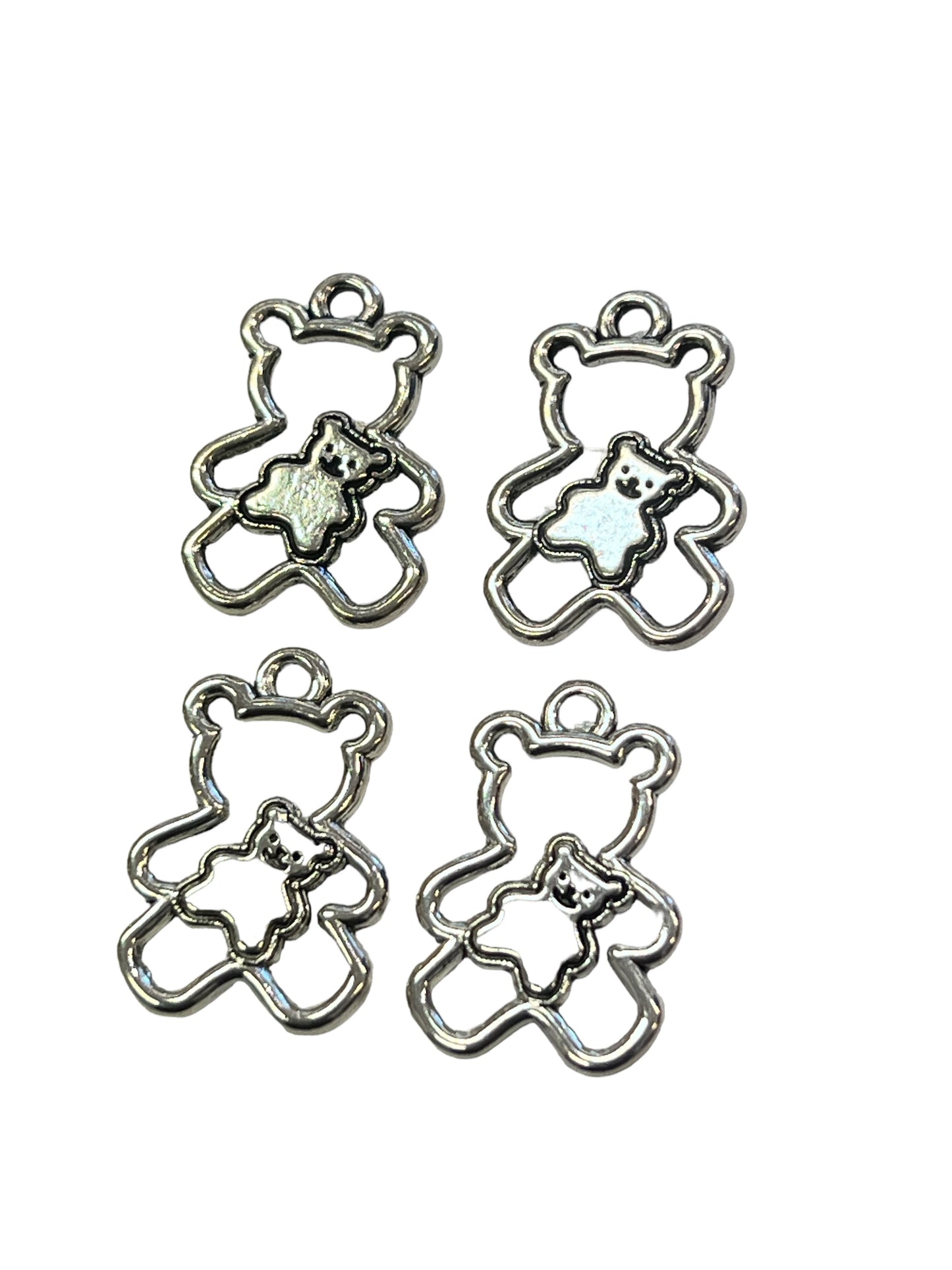 Charms - sølvfarget metallcharms bamse med bamse 4 stk