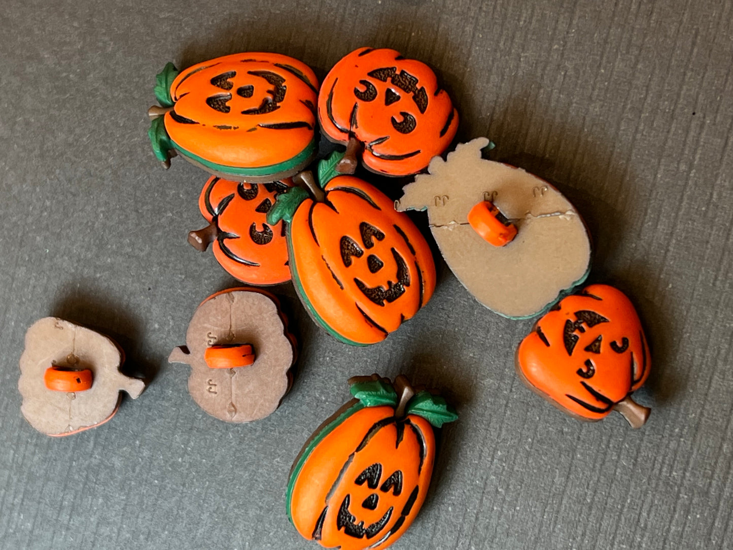 Deco buttons - Gresskar knapper