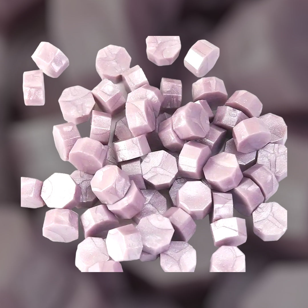 Wax octagon i lys metallic lilla , voks til bruk med lakksegl/ lakkstempel 17g
