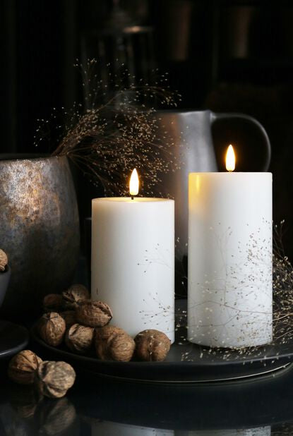 LED Candle - 1 stk kubbelys hvit D:7,5 cm x H: 12,5cm- Ute/ Inne