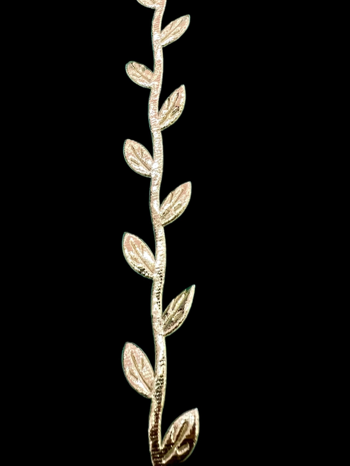 Bånd med bladm- blad bånd velg mellom gull og sølv