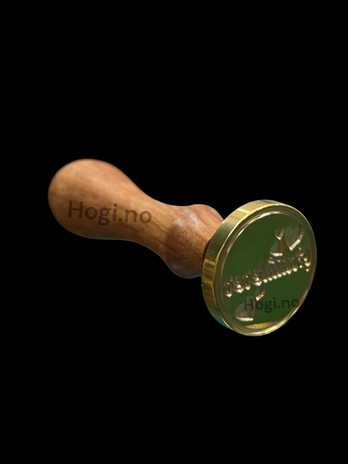 EKSKLUSIV NYHET! Hogi.no’s design: «Gratulerer» med hjerter- lakkseglstempel. Komplett -stempel med håndtak