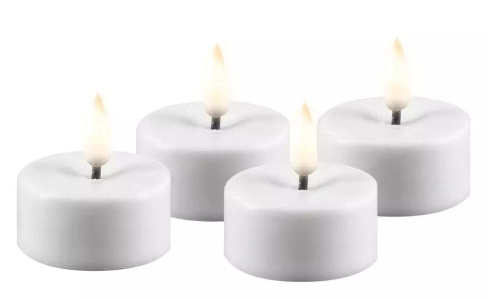 LED Tealight Candle / Hvite te led-lys 4 stk i pakken.