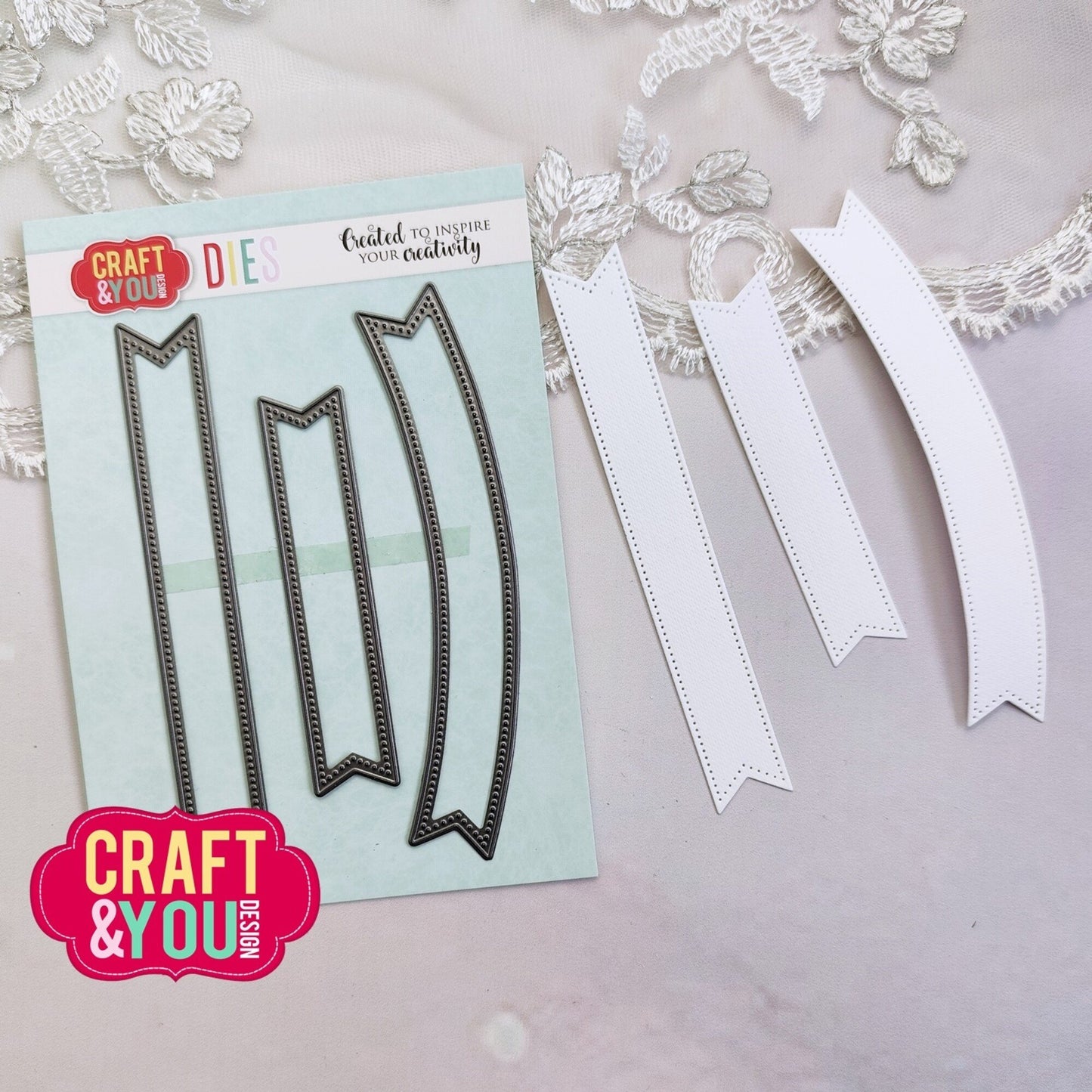 Craft & You Banner set/ banner dies sett