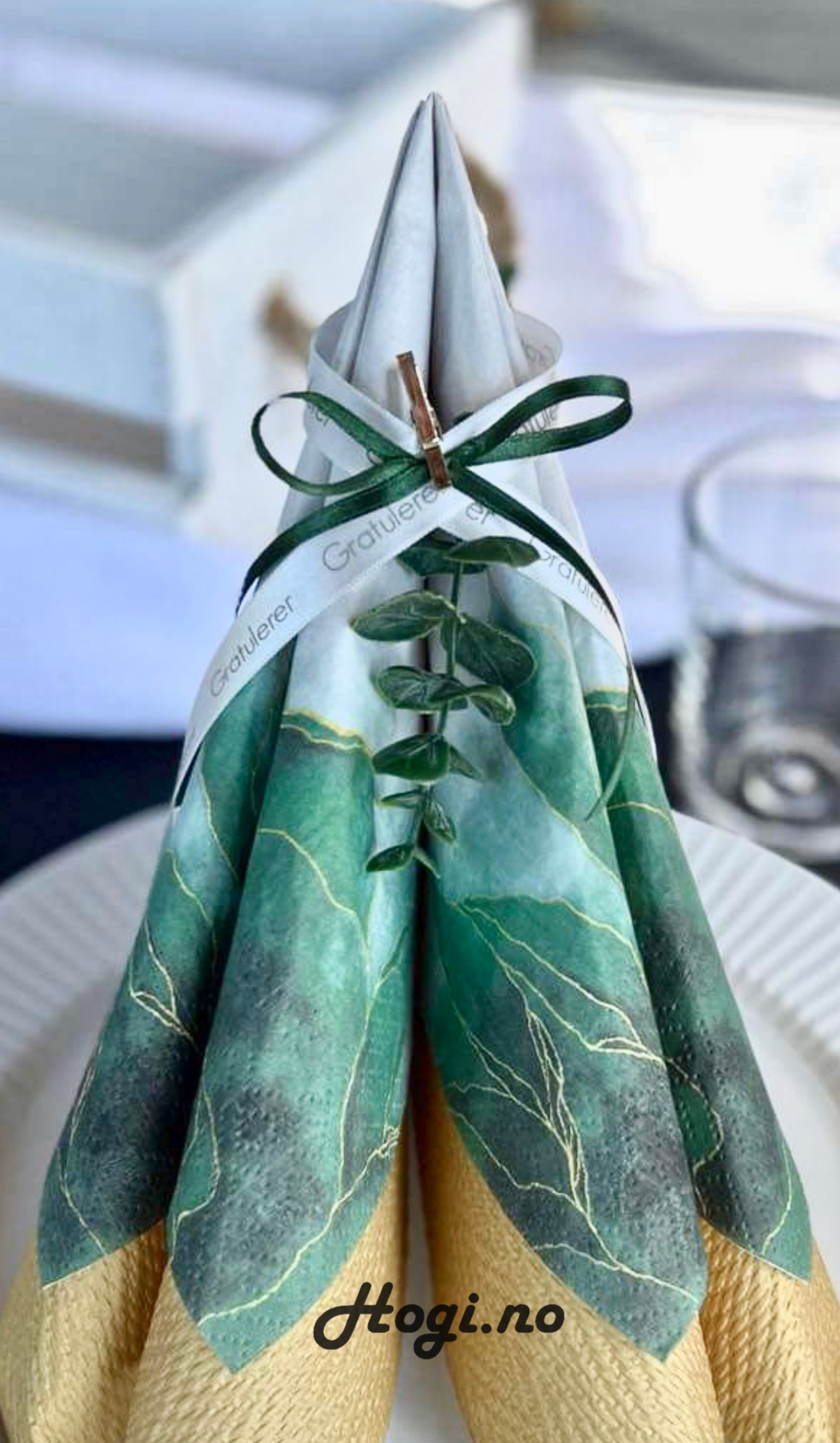 Serviett middag gull "vevet» 16 stk 40x40cm