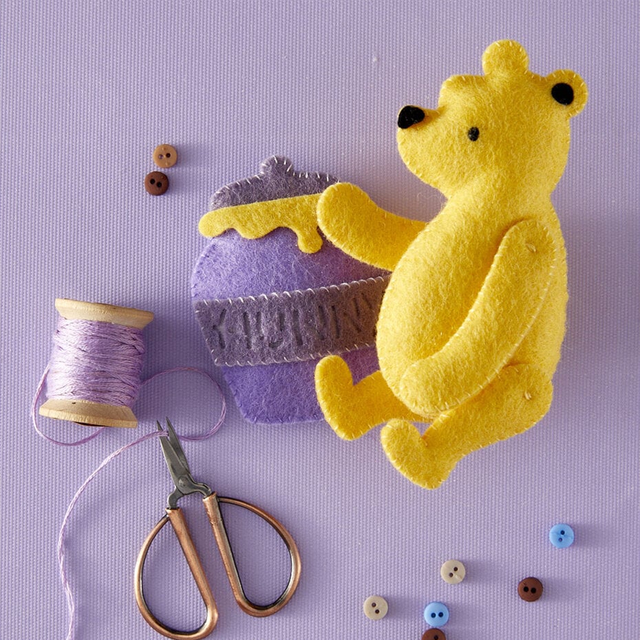 Spellbinders - Stitched Classic Pooh Etched Dies (S6-263)