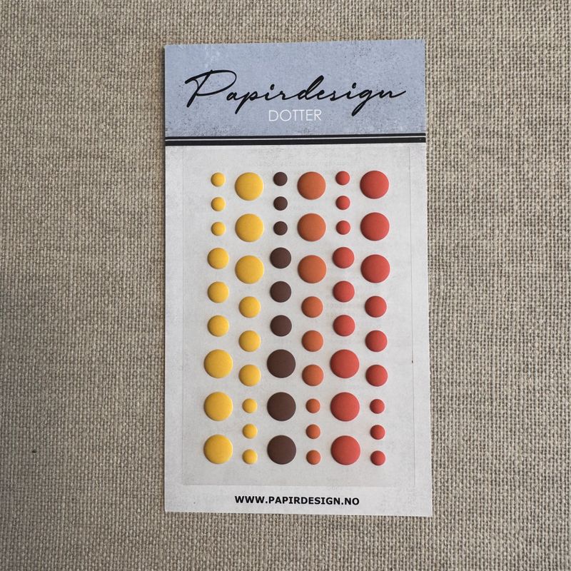 NYHET! - Papirdesign matte selvklebende dotter/ dots/ halvperler - Gul/ orange / Rust