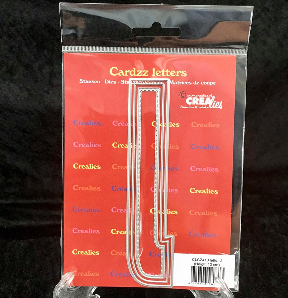 Forhåndsbestill! Kommer snart på lager igjen. Crealies cardzz bokstav die: J. h.13cm. 3stk dies i pk