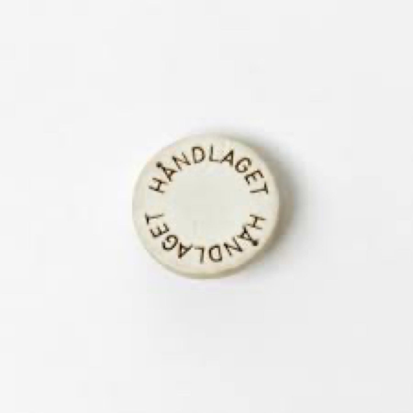 Knapp - «Håndlaget» 10mm, tre