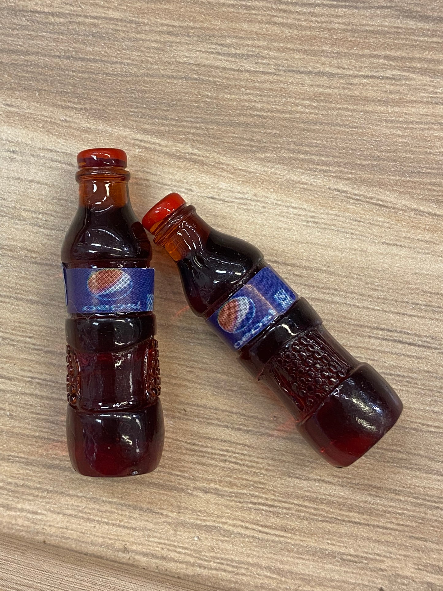 Miniatyr mini flaske Pepsi. H 34mm. 2 stk i pk.