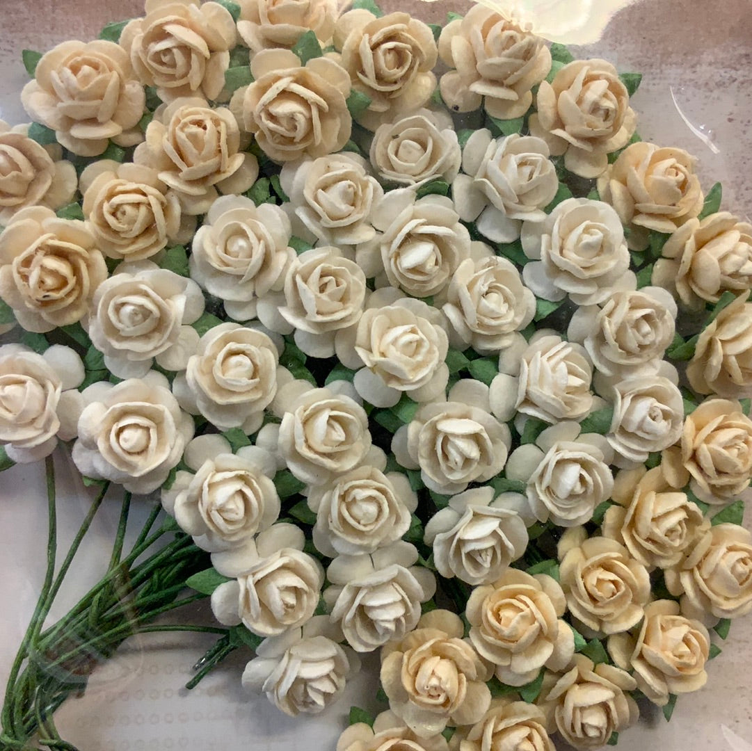 Papirdesign blomst roser Ø12mm hvit og krem 50 stk