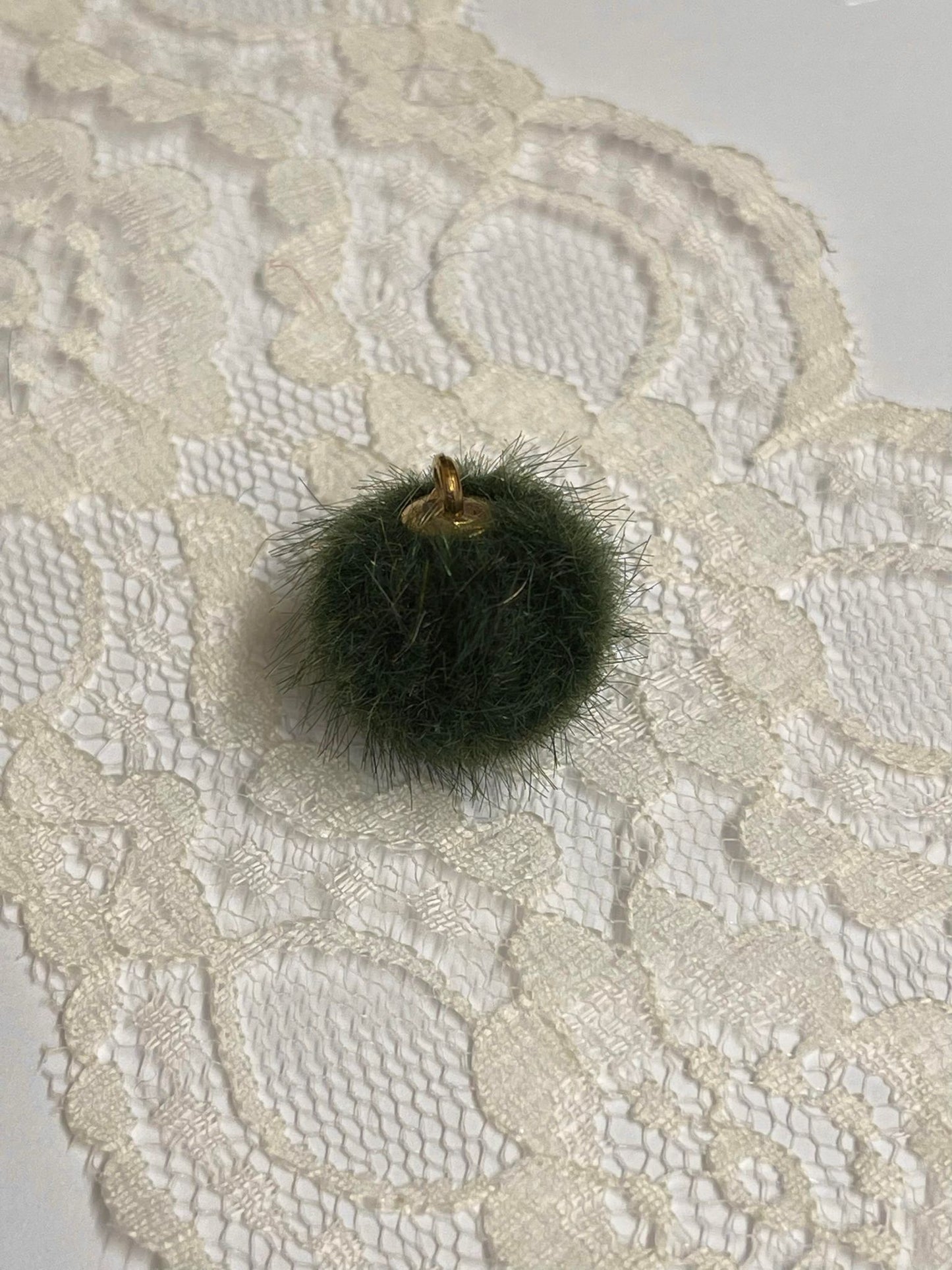 Pom pom, mini, med fuskepels, MANGE FARGER Å VELGE I😍
