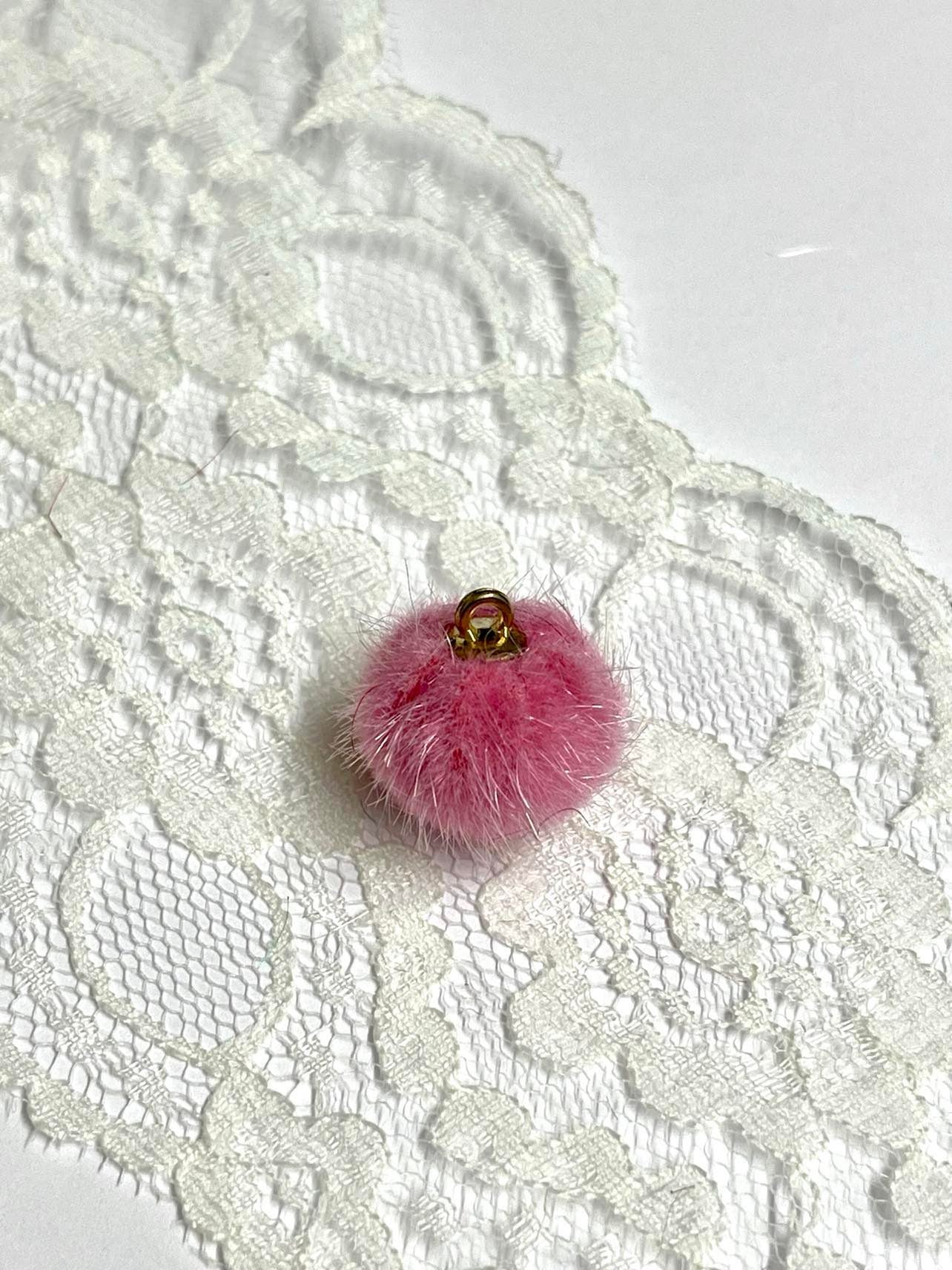 Pom pom, mini, med fuskepels, MANGE FARGER Å VELGE I😍