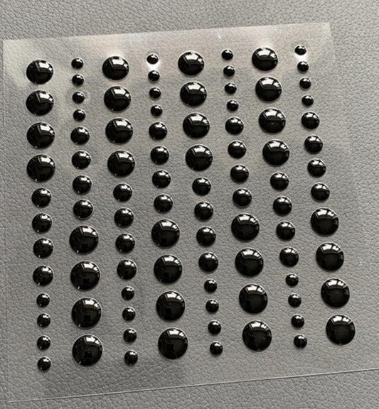 Dotter/ halvperler svart- ass.str.- selvklebende