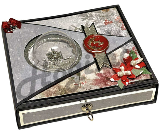 Hobbypakke: spennende brettekort på eske med plass til f.eks Freia Melkehjerter. Hogi.no’s idé og design.