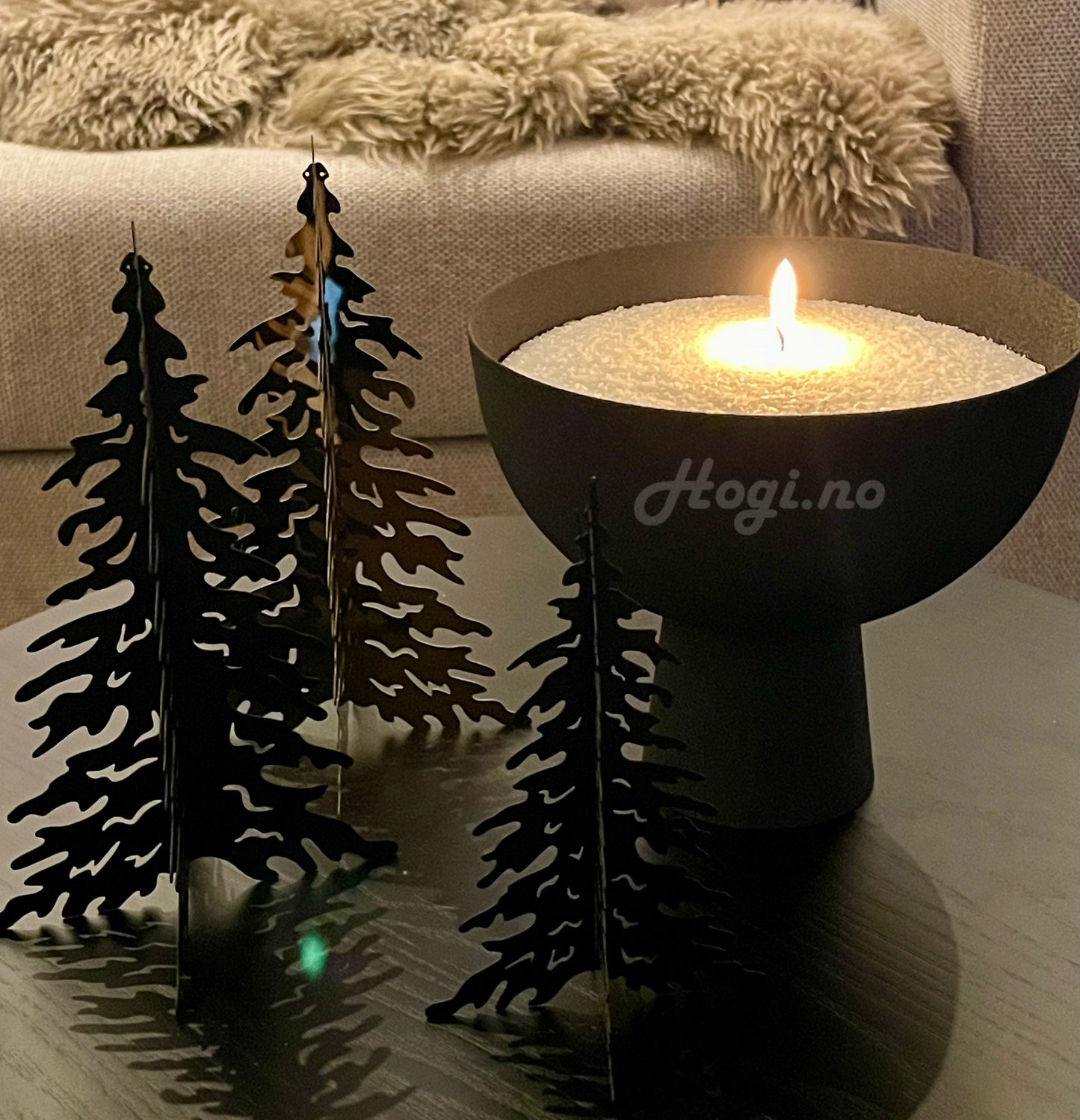 Holmen- Skog- matt svart- skogstre i metall- h:15