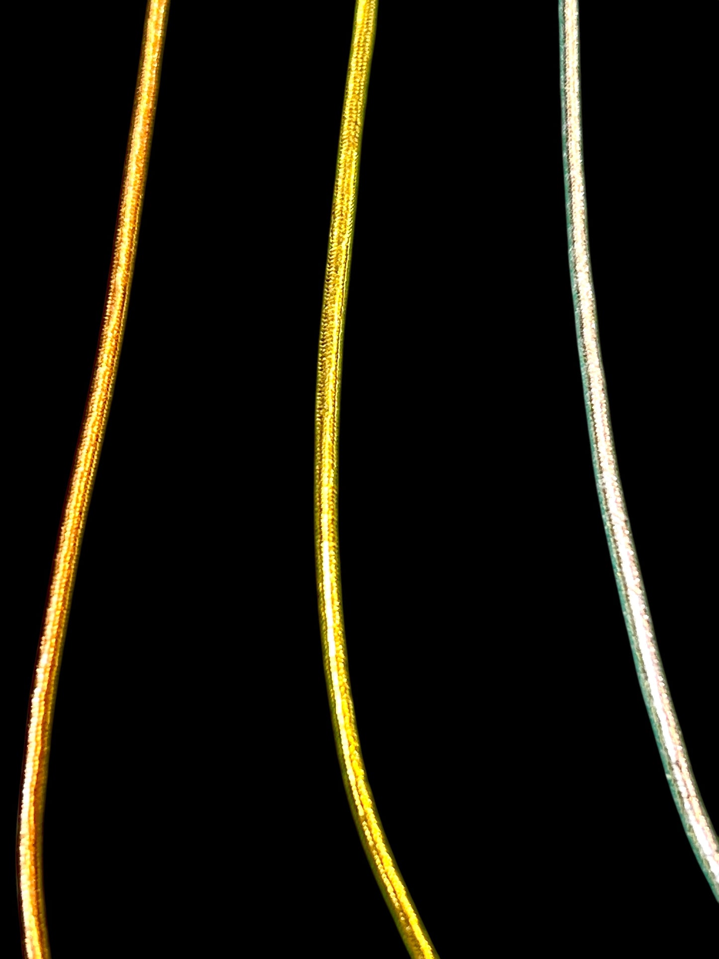 Elastisk tråd 2mm  - velg farger :Gull , Sølv, Rosegull