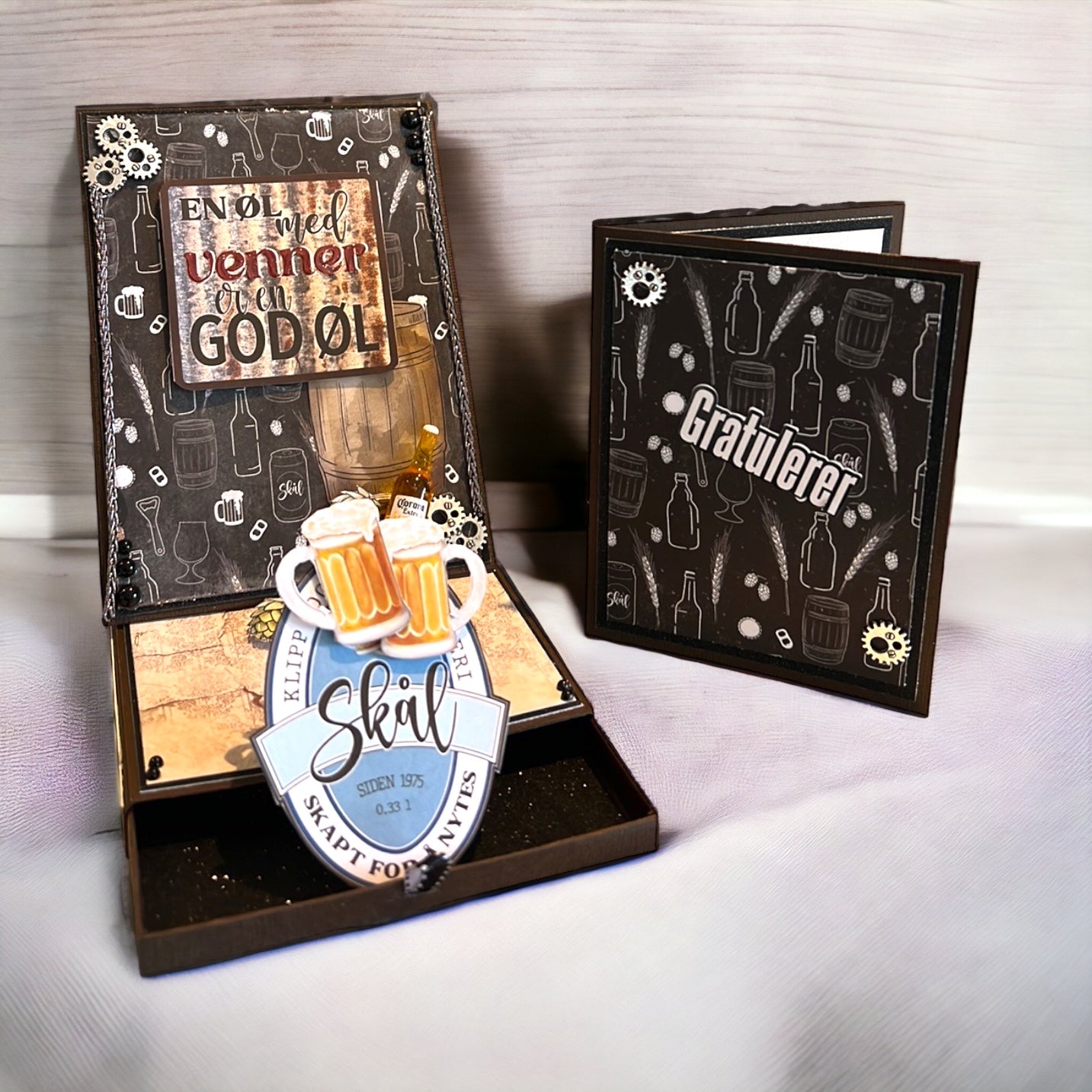 Hobbypakke/ hobbykit - Staffelikort med gøyal pop-up i skuffen.