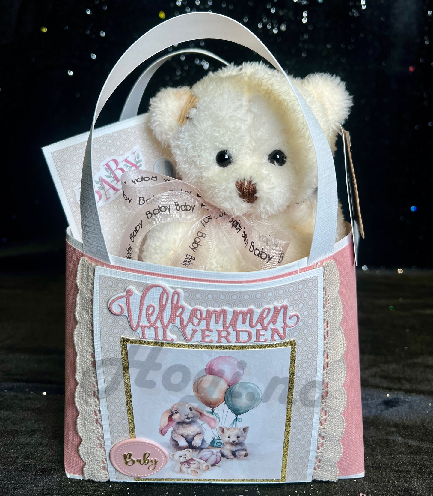 Hobbypakke - romslig veske med plass til gave og kort.😊