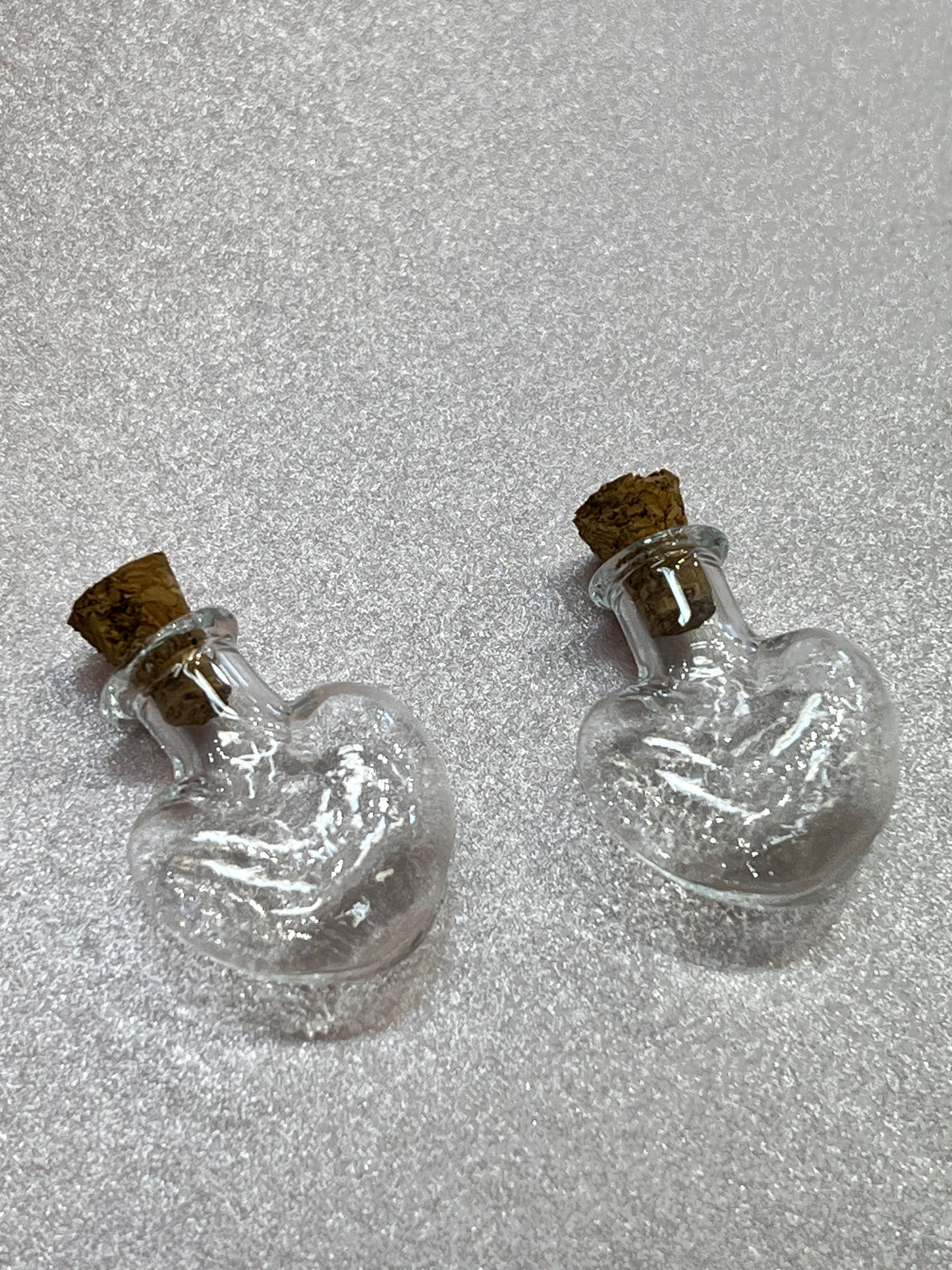 Mini flaske med kork - flere design og farer å velge mellom.
