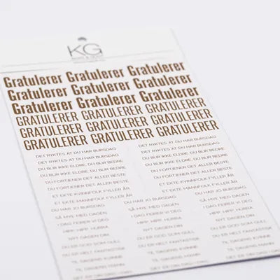 Kort & Godt klistremerker - sti1003 Stickers - Gratulerer brun