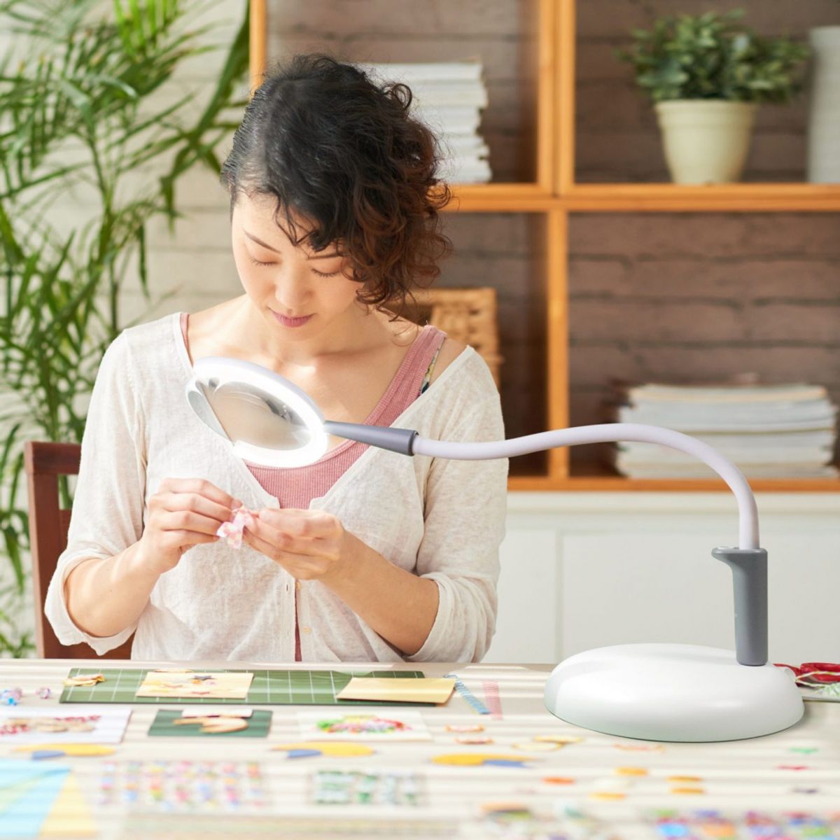 Daylight Magnificent Pro – 3 i 1 forstørrelseslampe dagslys