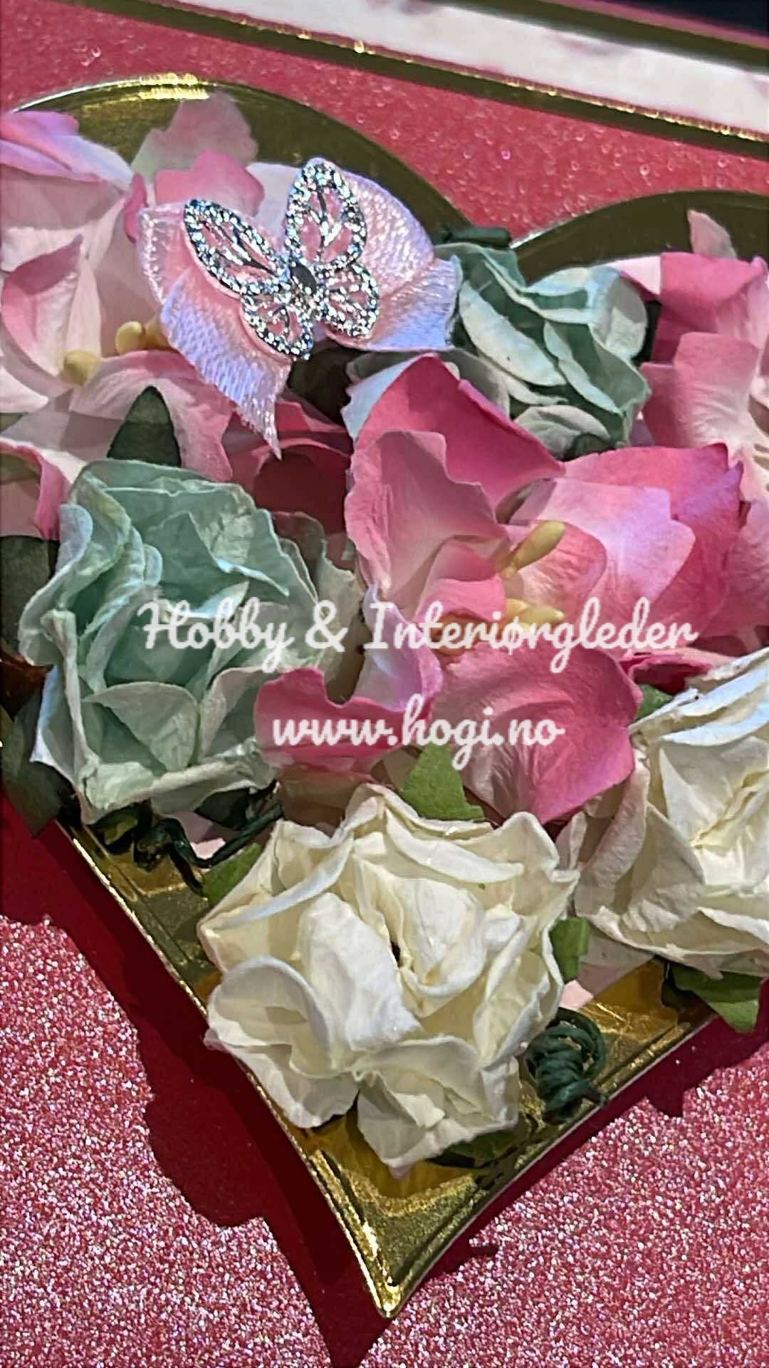 Hobbypakke/ hobbykit - Gaveboks med uttrekkbart kort og snurrende hjerte!😍