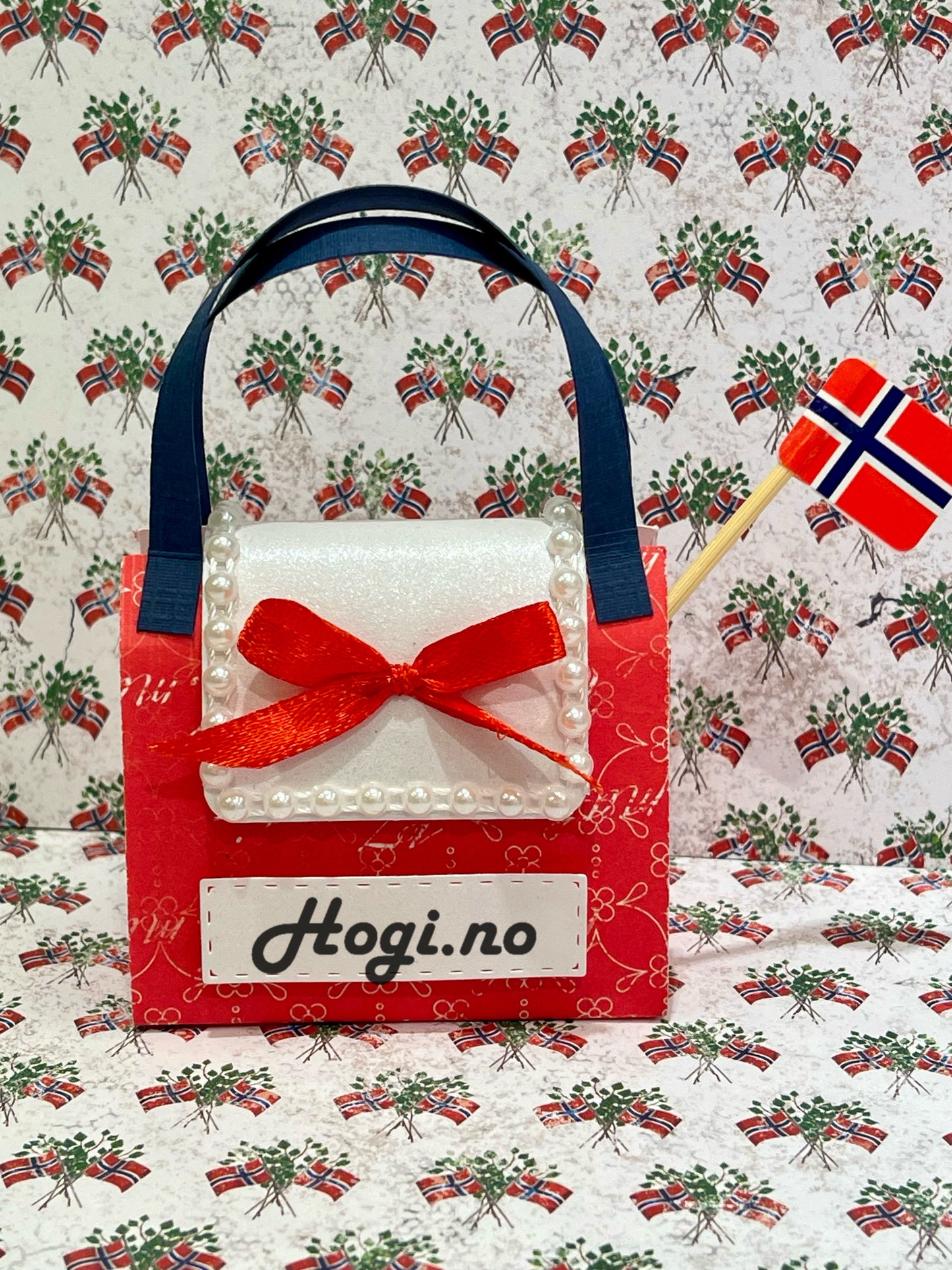 NYHET til INTRODUKSJONSPRIS! Hobbypakke: Skjønn liten veske - bordkort 😍