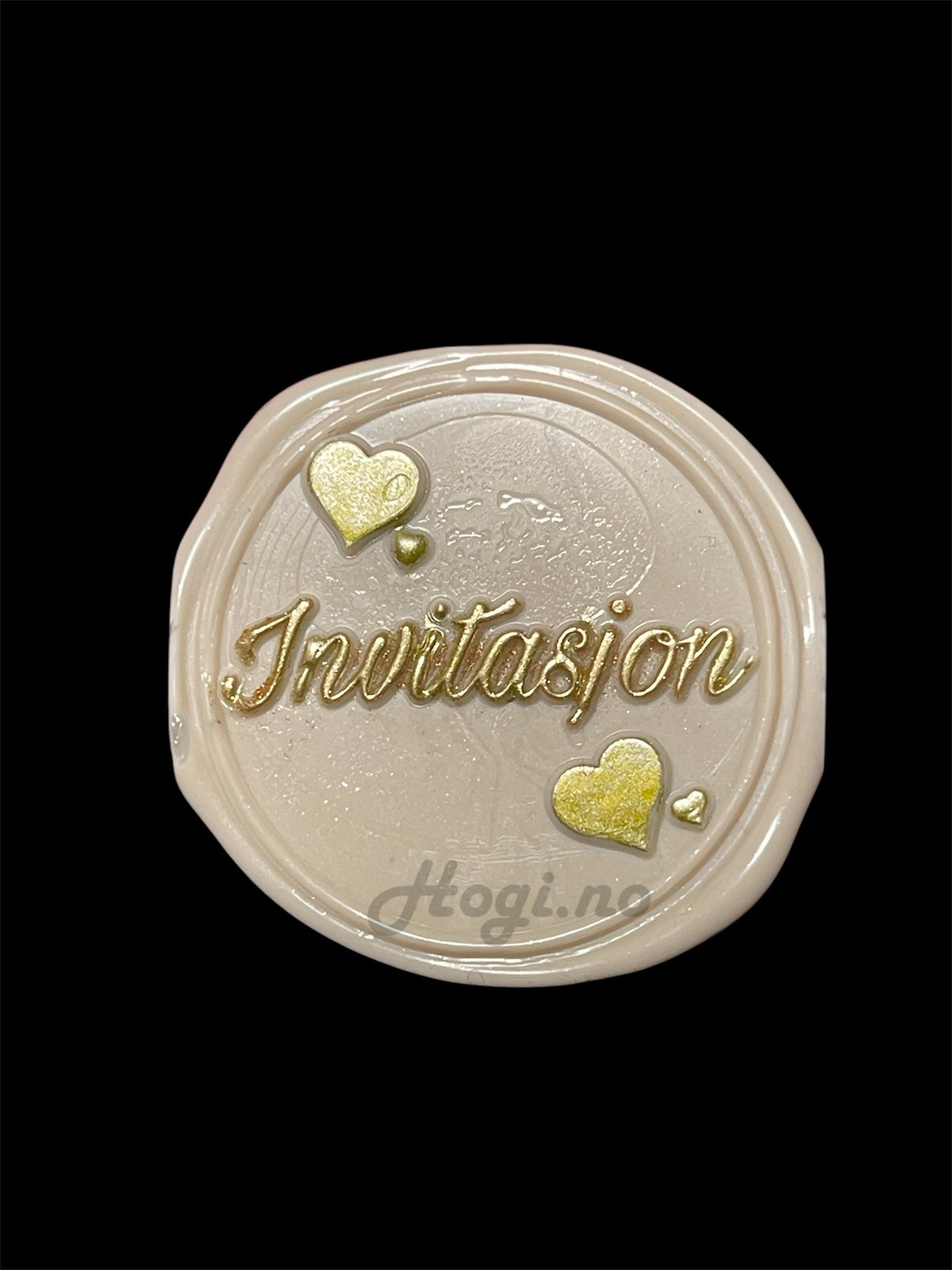EKSKLUSIV NYHET! Hogi.no’s design: "Invitasjon" lakkseglstempel. Komplett -stempel med håndtak