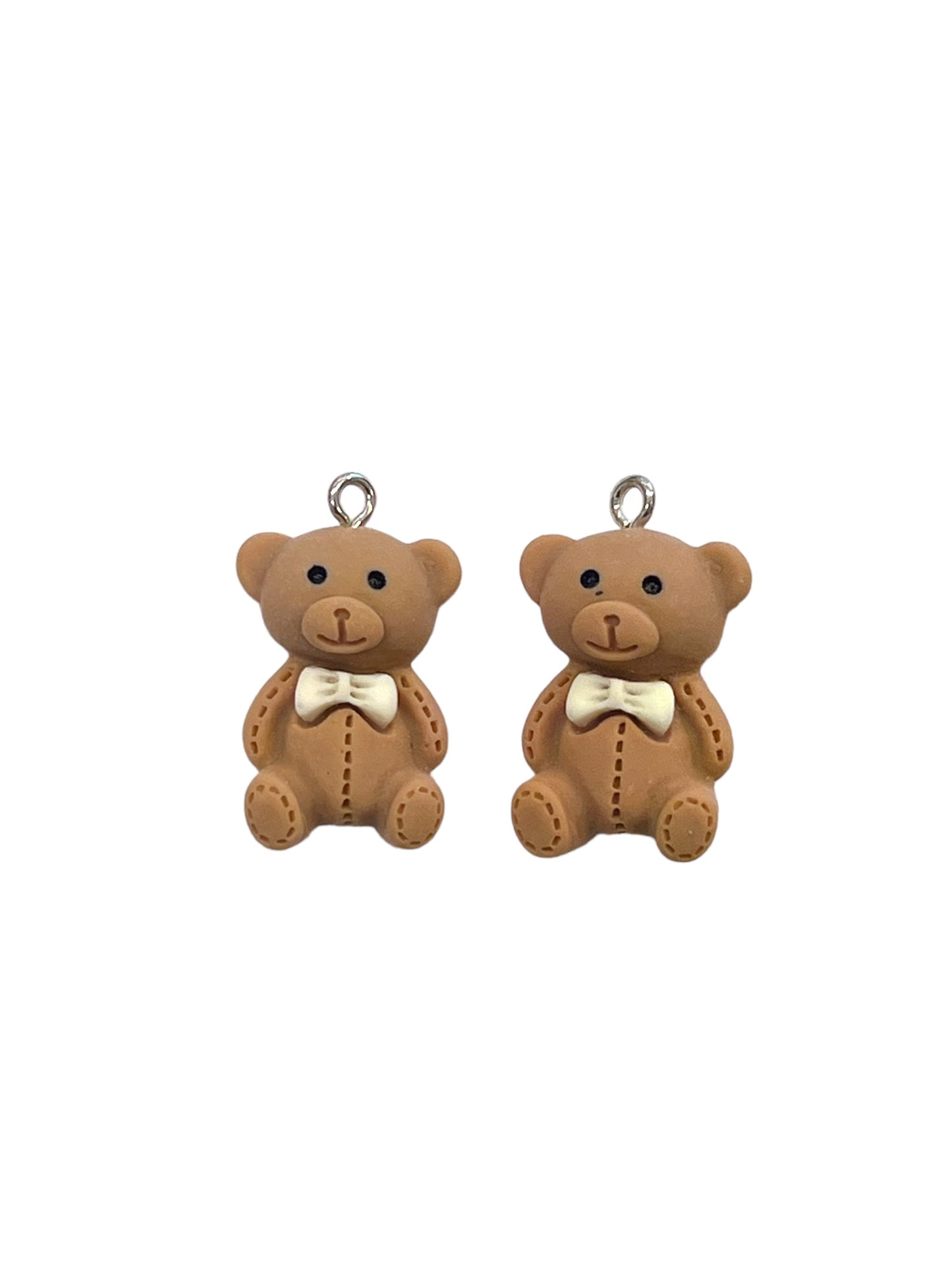 Charms - miniatyr - Teddybjørn bamse med hvit sløyfe 2stk
