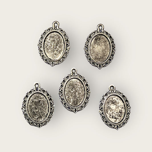 Chams - miniatyr ramme m / oppheng. Velg mellom oval eller firkantet.