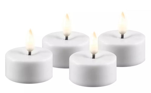 LED Tealight Candle / Hvite te led-lys 4 stk i pakken.