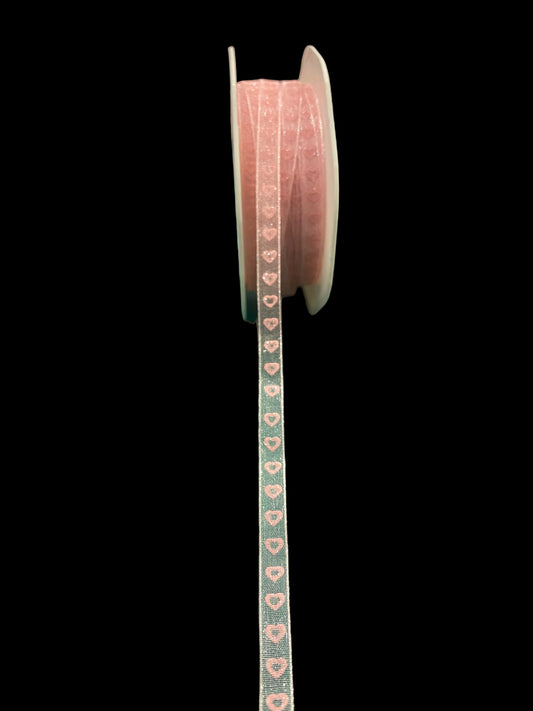 Sheerbånd - lys rosa shimmerbånd med glitterhjerter sølv. 7mm