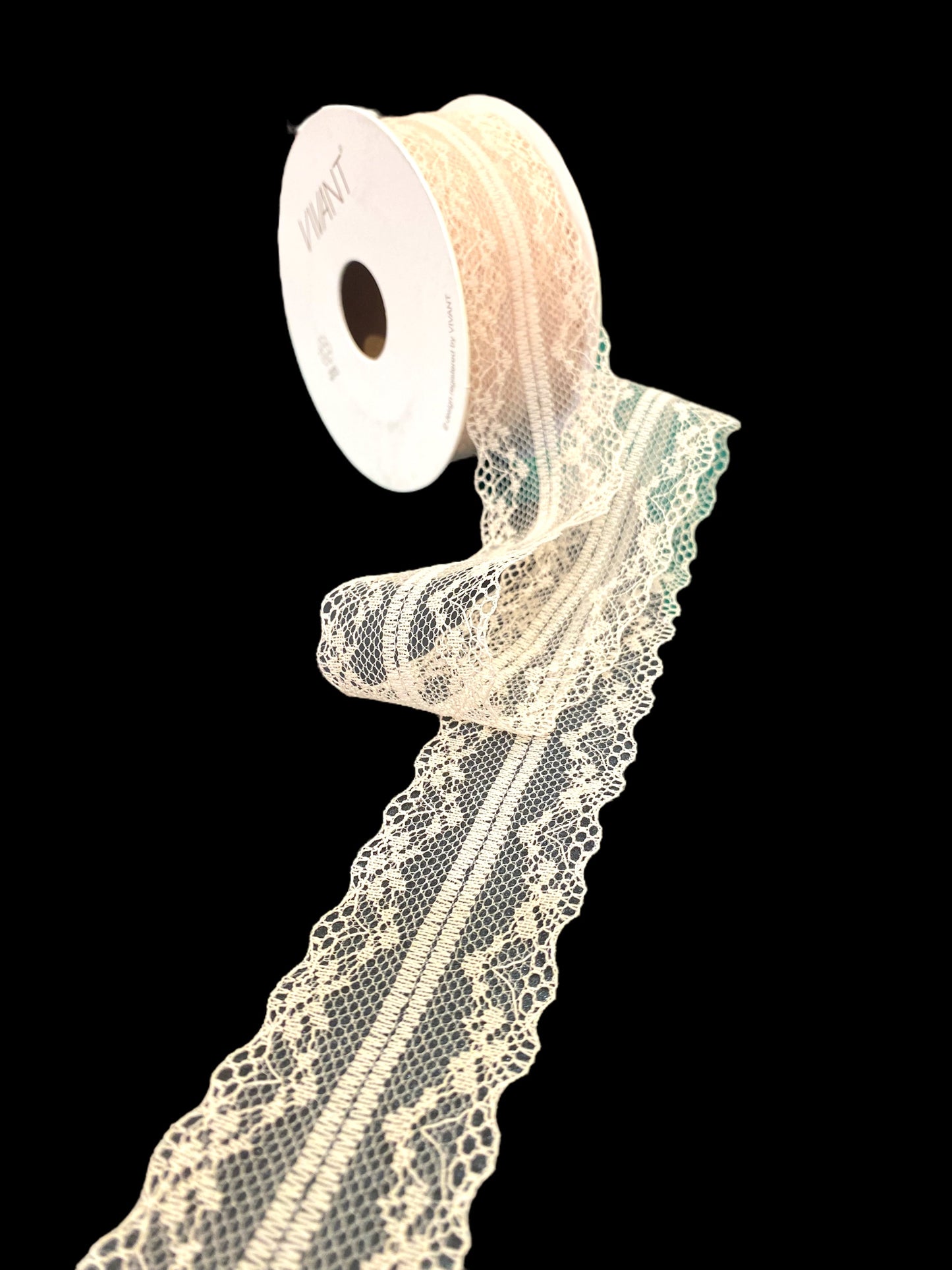 Valentina bånd - blonder 38mm 15 kr pr.m