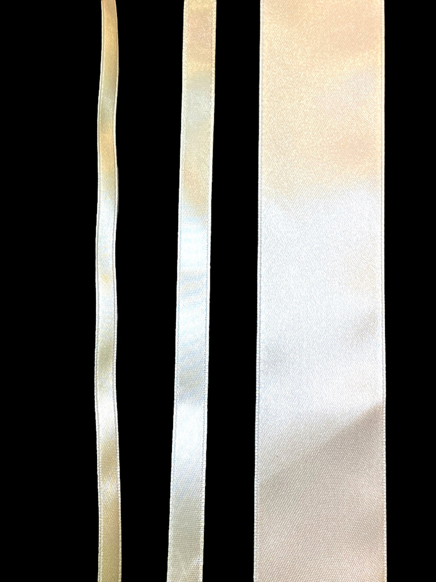 Silkebånd/ satinbånd - krem hvit / cream white