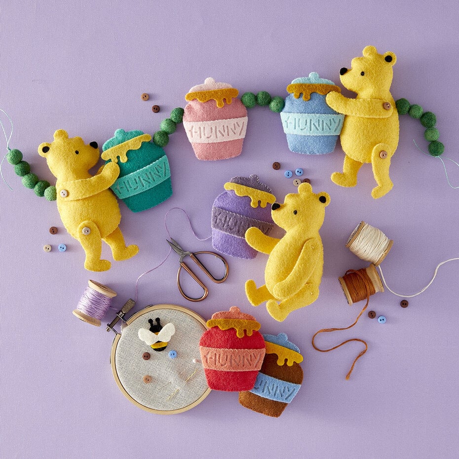 Spellbinders - Stitched Classic Pooh Etched Dies (S6-263)