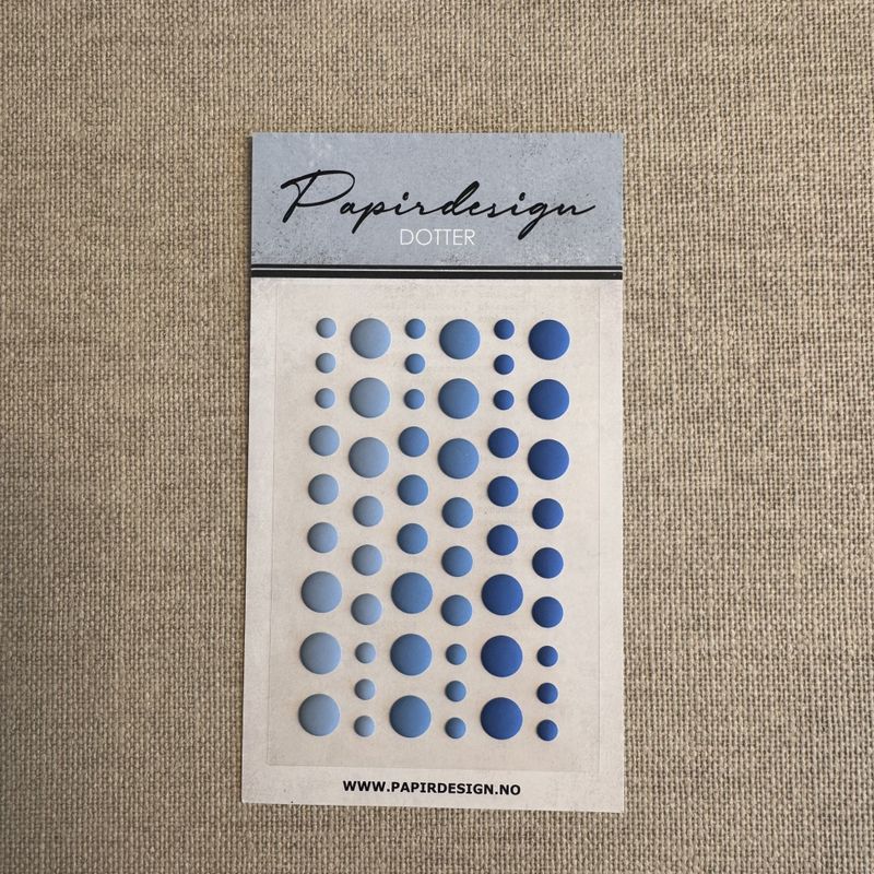 NYHET! - Papirdesign matte selvklebende dotter/ dots/ halvperler - blå