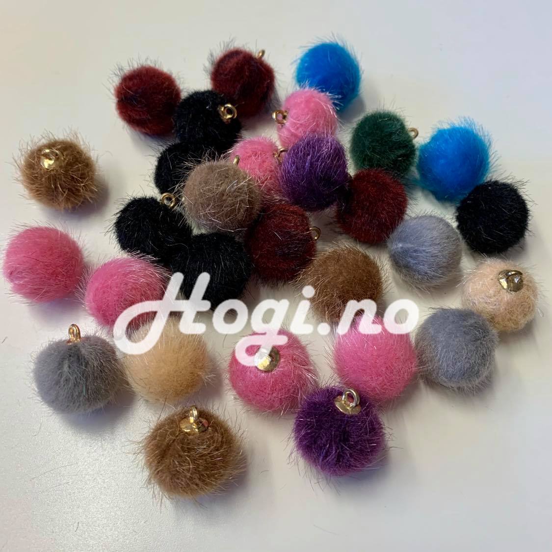 Pom pom, mini, med  fuskepels, MANGE FARGER Å VELGE I😍