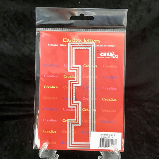 Forhåndsbestill! Kommer snart på lager igjen. Crealies cardzz bokstav die: E. h.13cm 3stk dies pr pk