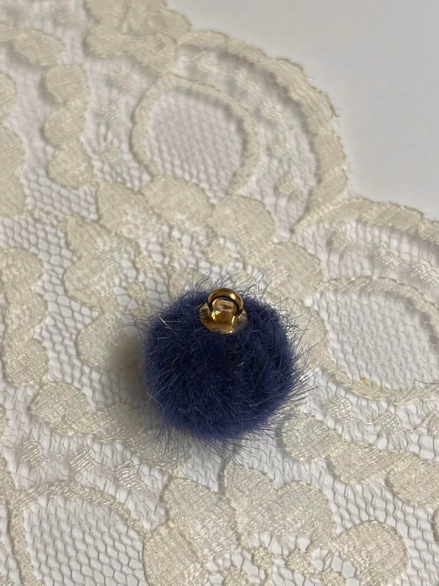 Pom pom, mini, med  fuskepels, MANGE FARGER Å VELGE I😍