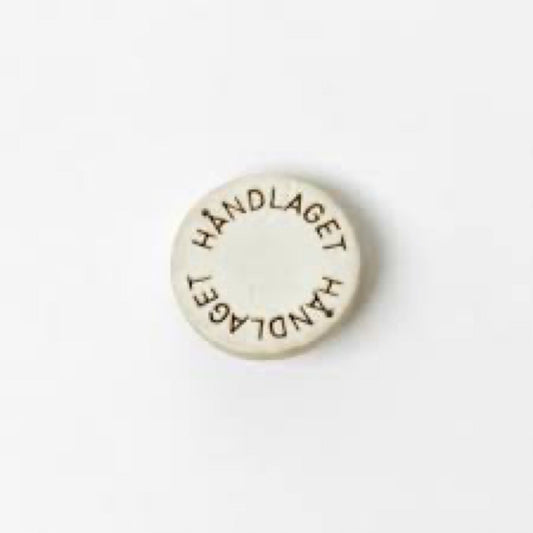 Knapp - «Håndlaget» 10mm, tre
