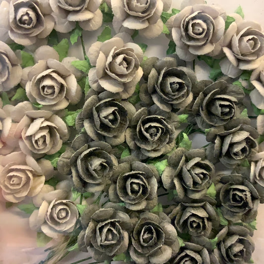 Papirdesign blomster roser Ø18mm lys-grå og mørk grå.