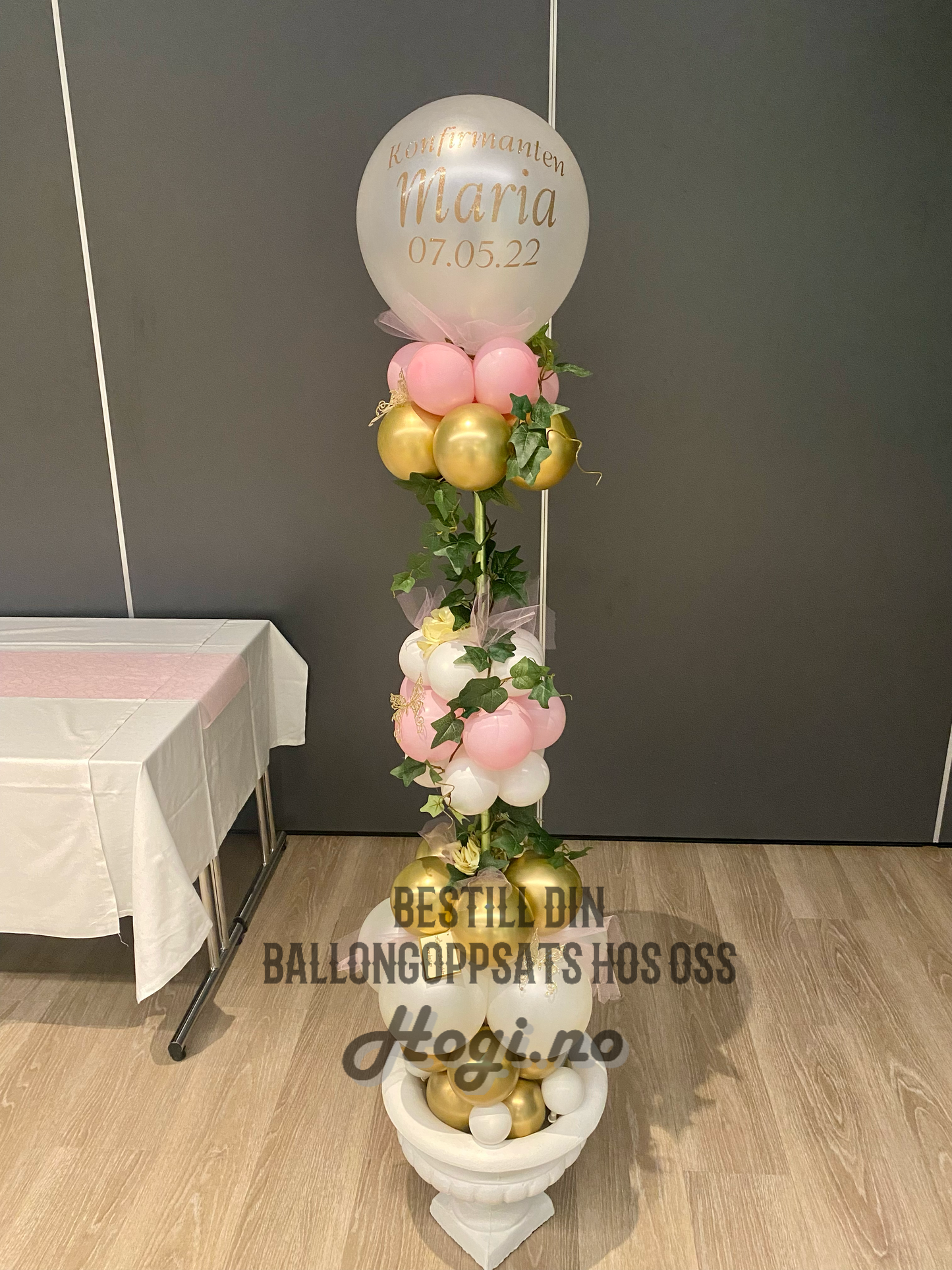 Vi tilbyr ballongsøyler, ballongbuer, ballongringer m.m. Pris vil variere.