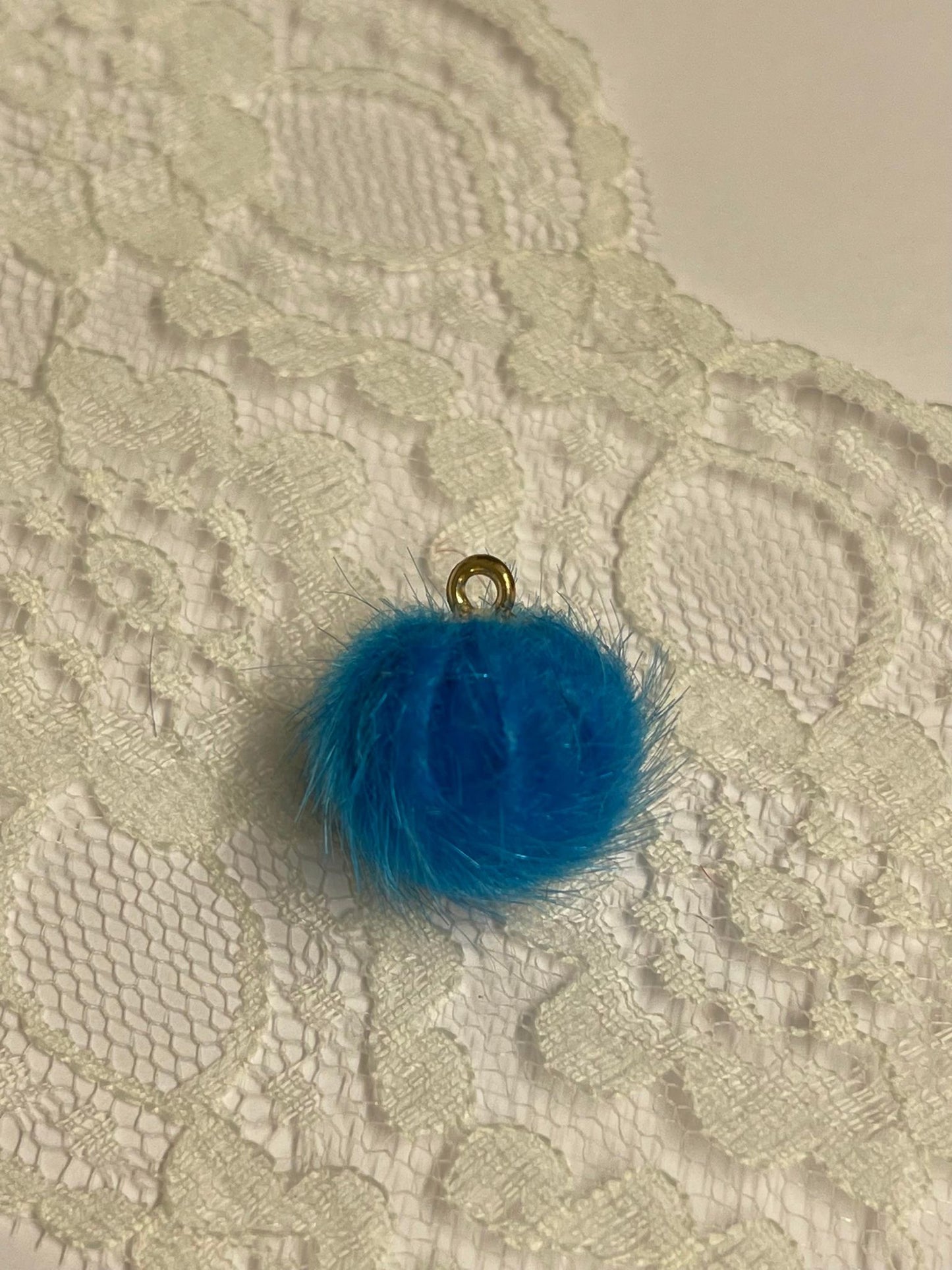 Pom pom, mini, med  fuskepels, MANGE FARGER Å VELGE I😍