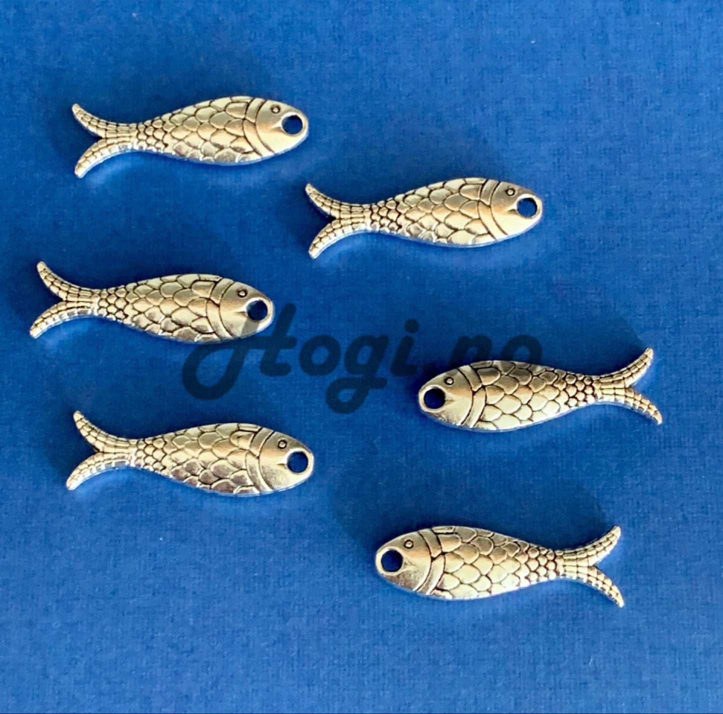 Charms sølv fisk , 6stk pr pk